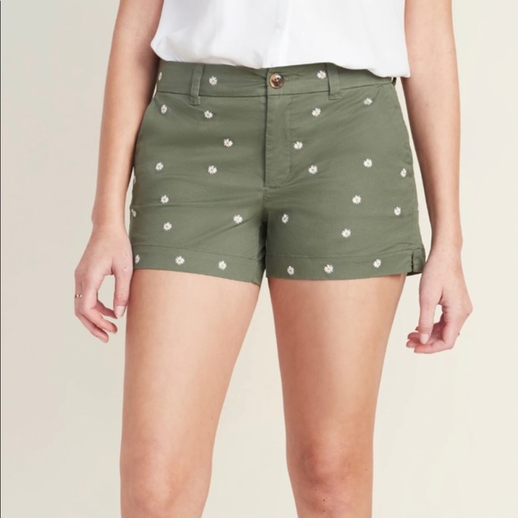 A29- Old Navy shorts - Picture 8 of 8